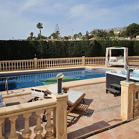 קלפה Luxury Villa - Pool, Hot Tub, Aircon, Tvs, Home Cinema, Office, Gbit Internet, Sports Equipment מראה חיצוני תמונה