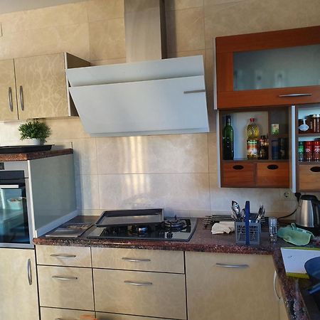 קלפה Luxury Villa - Pool, Hot Tub, Aircon, Tvs, Home Cinema, Office, Gbit Internet, Sports Equipment מראה חיצוני תמונה